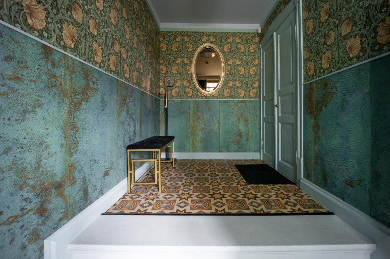 Amber House